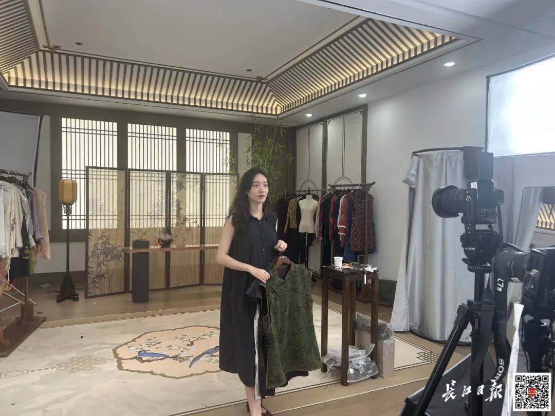 皇冠会员注册
_突然激增!武汉这里爆单了皇冠会员注册
,订单排到8月