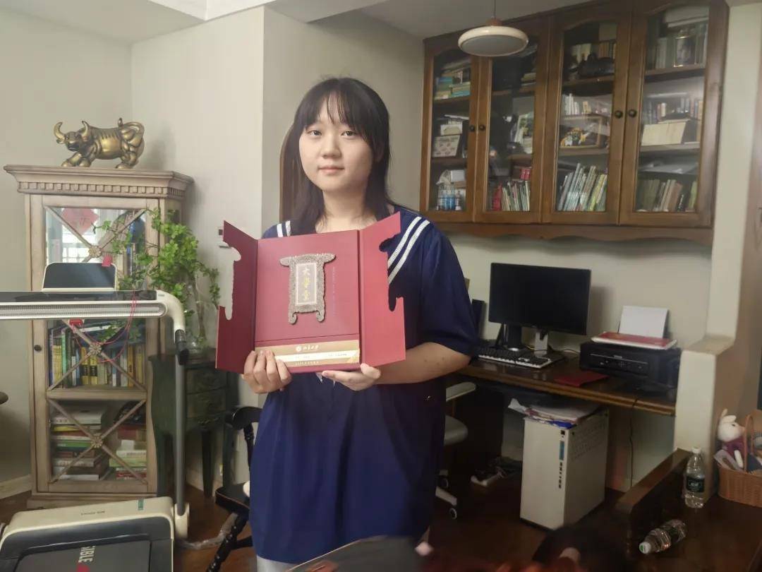 诺丁汉森林vs布伦特福德_湖北第一个！胡宇秋（女诺丁汉森林vs布伦特福德，武汉学生）收到北大录取通知书