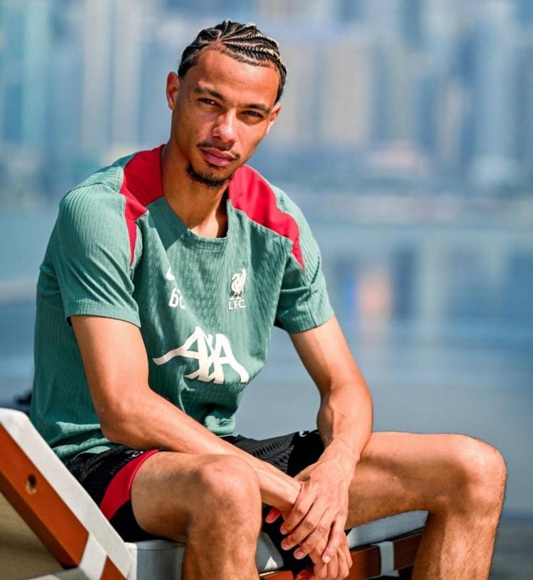 皇冠足球平台申请_埃基蒂克:迫不及待想赢得奖杯;杰拉德大概是利物浦头号传奇吧皇冠足球平台申请?