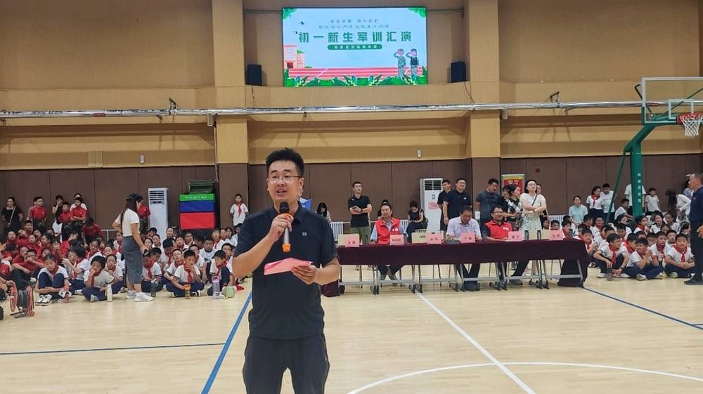 那不勒斯(女）vVs 帕尔马（女）_淄博市张店区龙凤苑中学初一级部军训会操展演圆满落幕