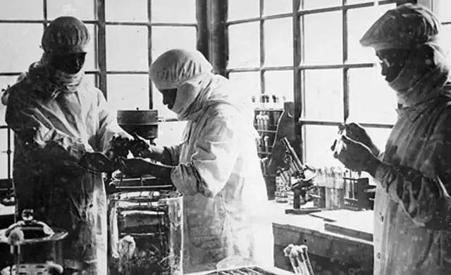 离谱皇冠账号申请!俄罗斯把日本雇佣兵俘虏关笼子里游街示众?和中国有关系? | 皇冠账号申请