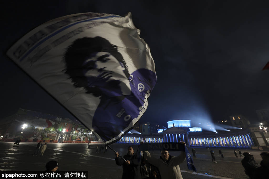 皇冠代理登2
_意超杯-内雷斯双响那不勒斯2-0博洛尼亚 队史第三次夺冠