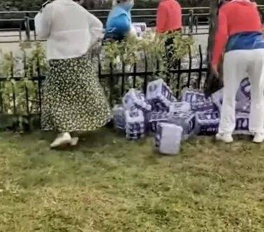 信用网怎么注册
_海口马拉松比赛用水遭多名老人哄抢信用网怎么注册
,文广体局回应:证据视频已移交相关执法部门