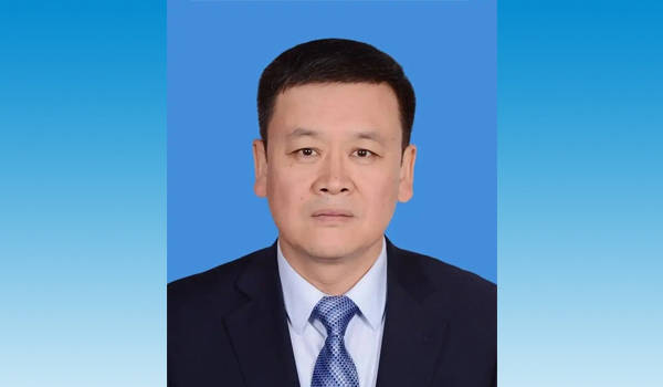 皇冠信用网平台出租_内蒙古自治区政府副主席杨进履新国家民委副主任