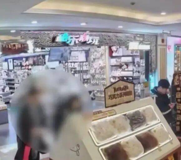 皇冠信用網
_情侣约会求“刺激”皇冠信用網
,双双被抓,审讯时互相甩锅