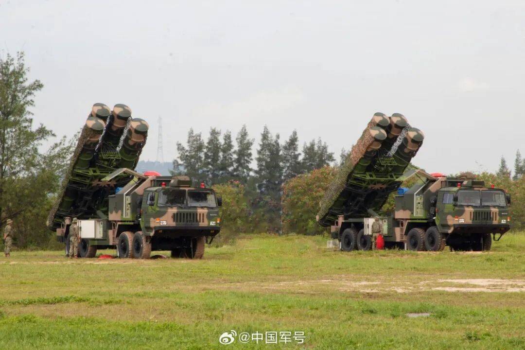 加纳 vs 巴拿马
_8000兵+枭龙战机+红旗-9B秘密部署沙特加纳 vs 巴拿马
!巴基斯坦带全套中式装备给王爷开眼