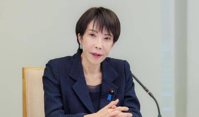 登3代理出租
_特朗普推翻承诺登3代理出租
,中国锁死稀土,高市没想到:扩军备战陷入死局?